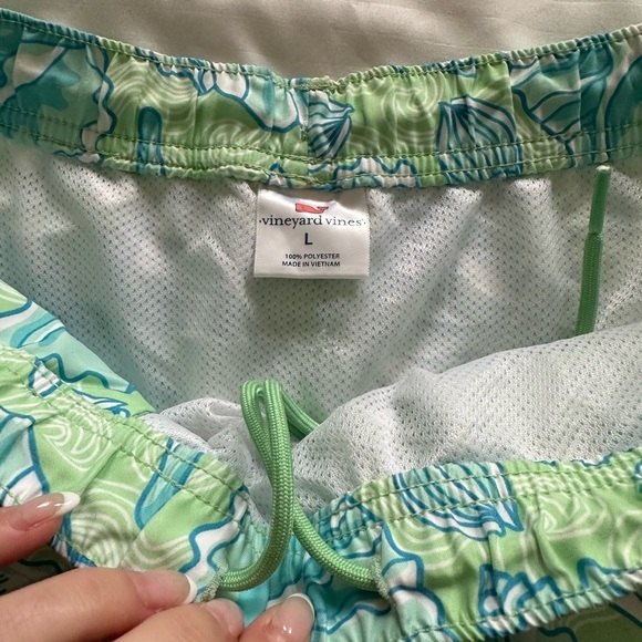 Vineyard vines swim - Picture 3 of 5